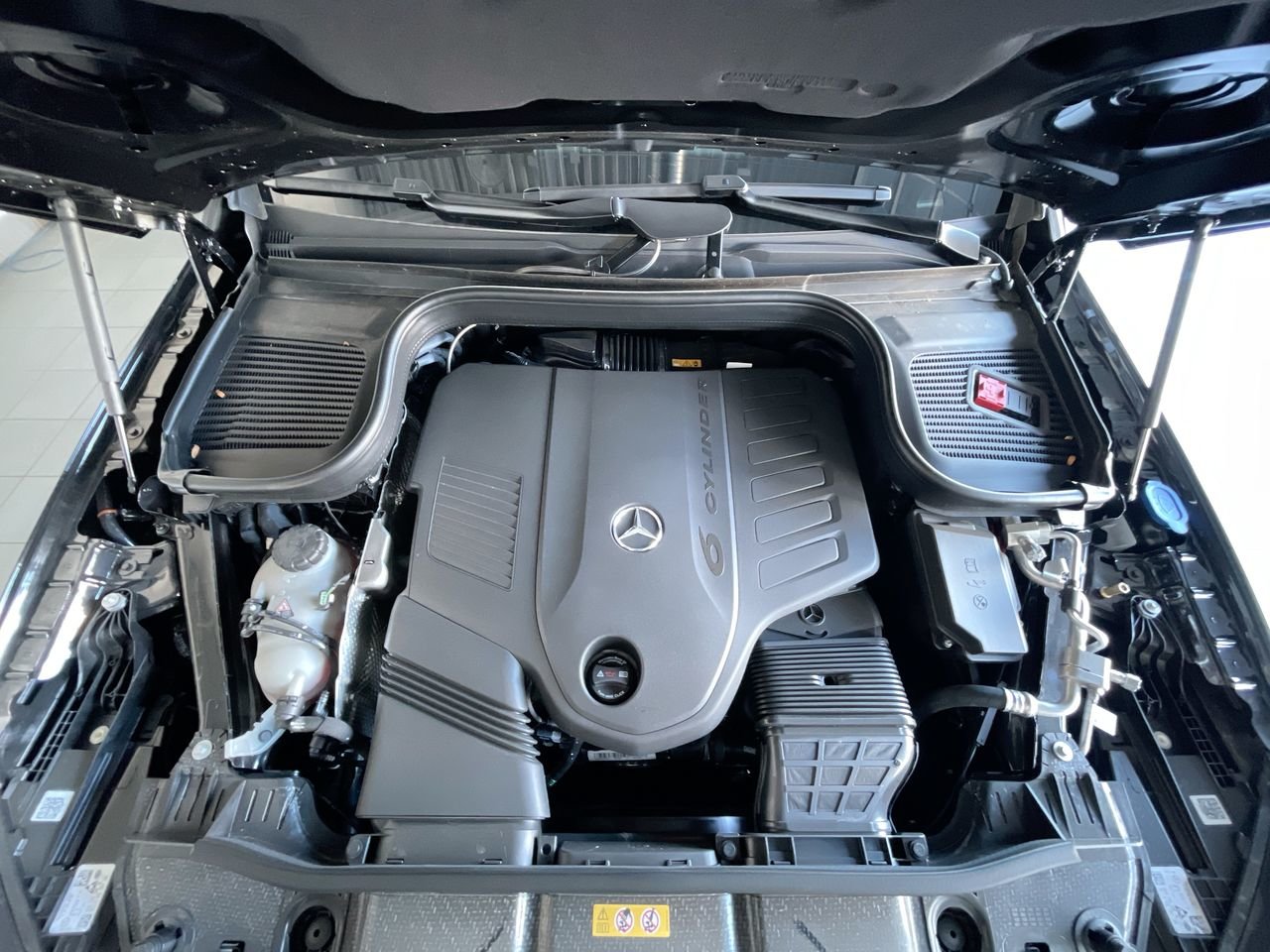 New 2023 Obsidian Black Metallic Mercedes-Benz 450 4MATIC image 19
