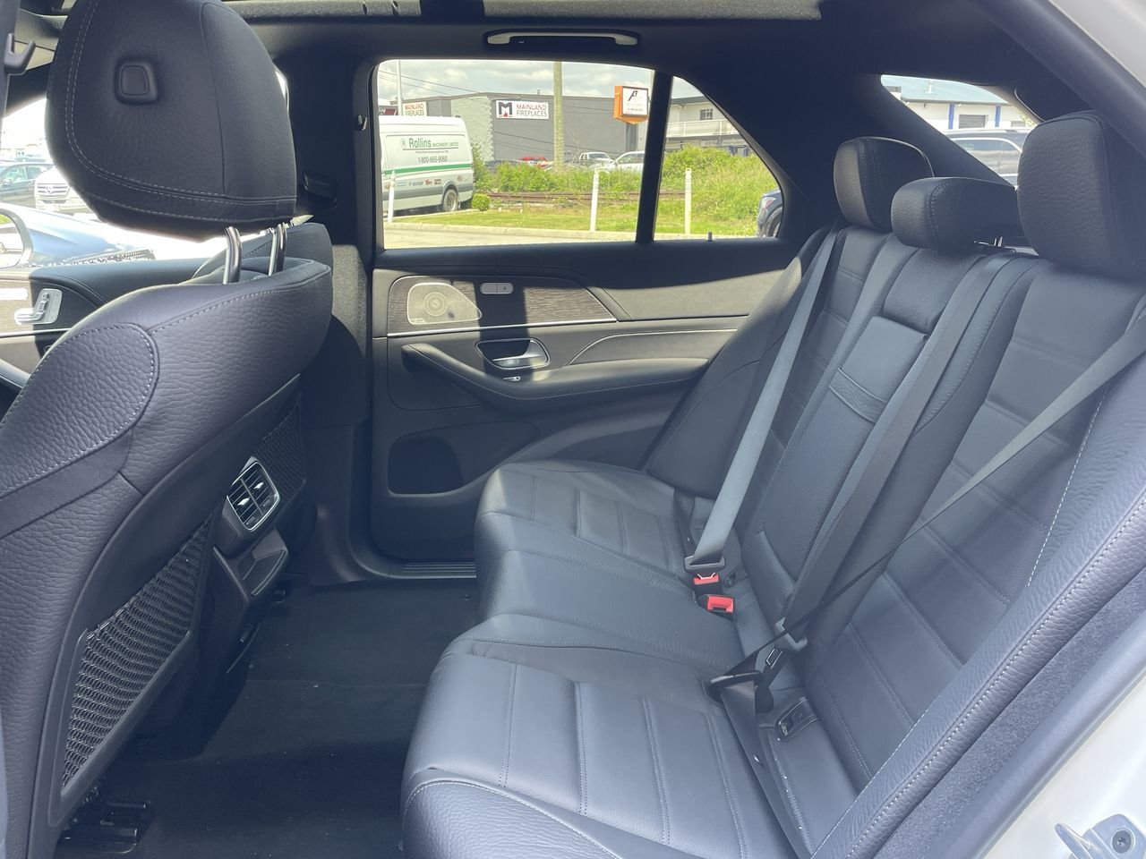 New 2023 Polar White Mercedes-Benz 450 4MATIC image 32