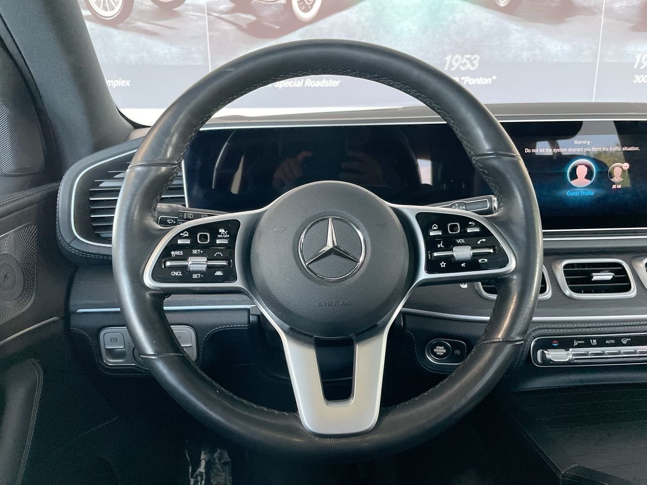 Certified Used 2021 Obsidian Black Met Mercedes-Benz 4MATIC SUV image 22