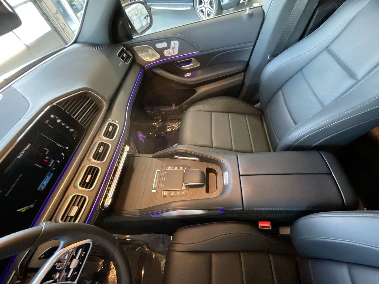 Certified Used 2022 Polar White Mercedes-Benz 4MATIC SUV image 29