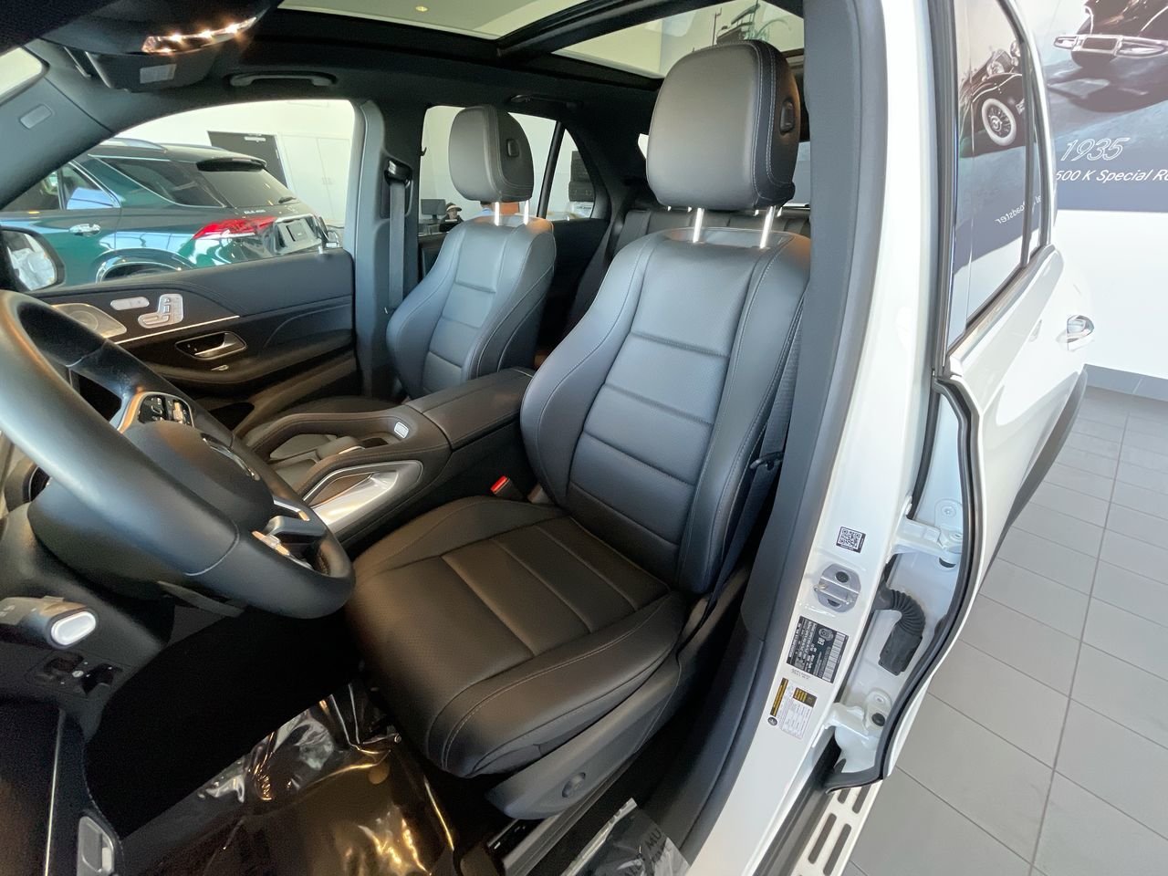 Certified Used 2022 Polar White Mercedes-Benz 4MATIC SUV image 19