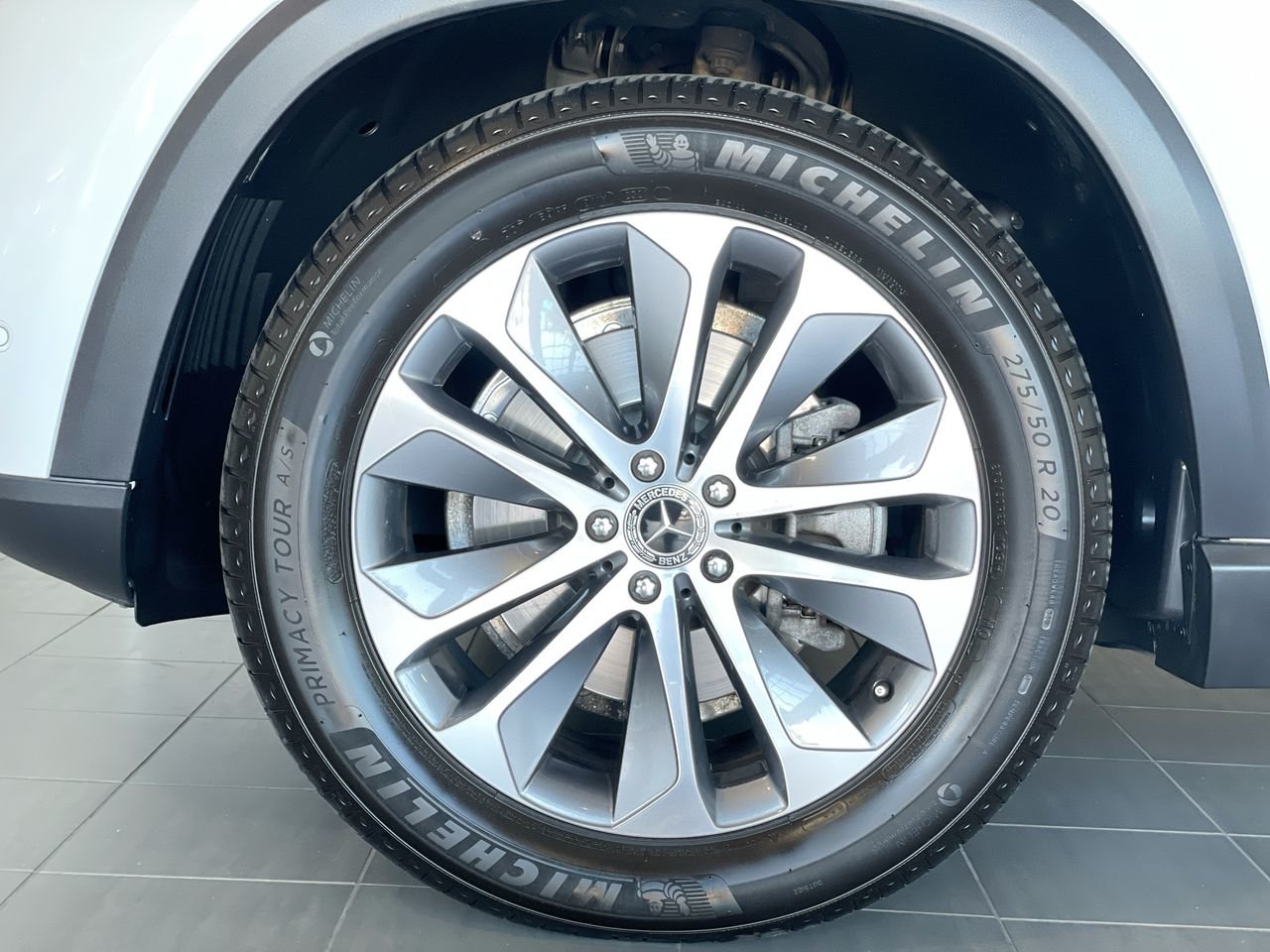 Certified Used 2022 Polar White Mercedes-Benz 4MATIC SUV image 18