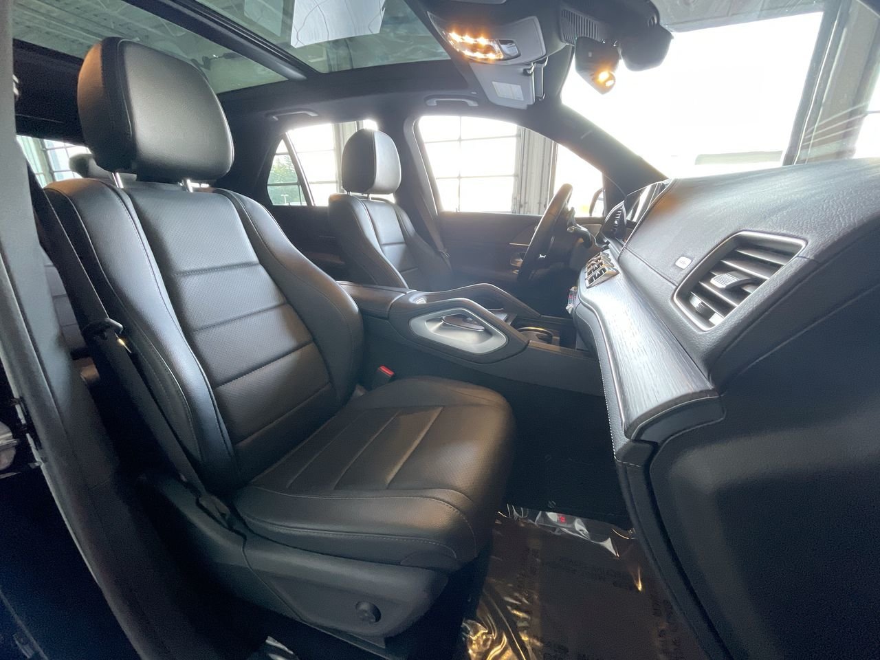 Certified Used 2021 Obsidian Black Met Mercedes-Benz 4MATIC SUV image 34