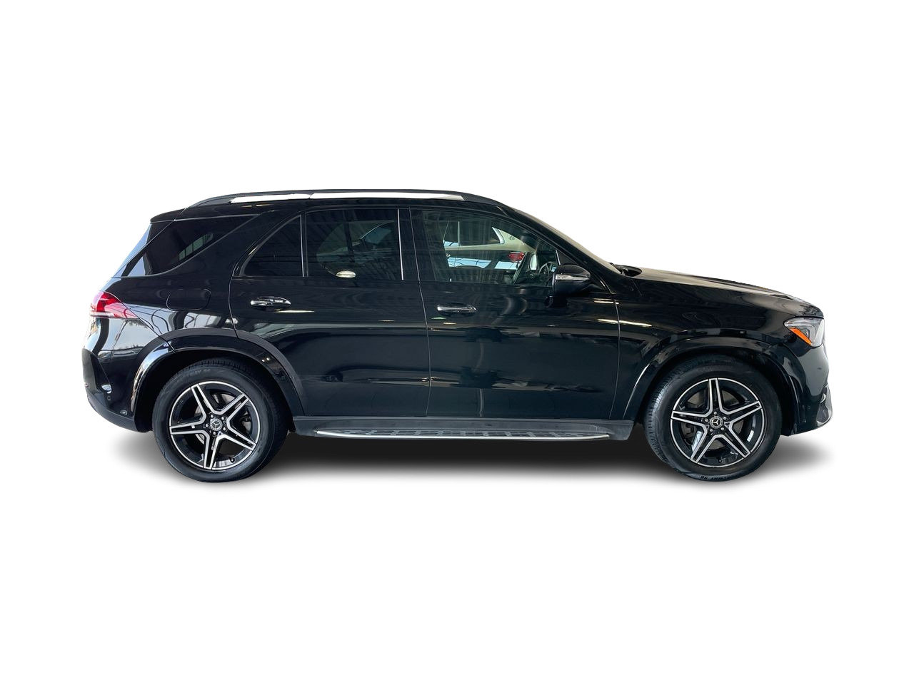 Certified Used 2021 Obsidian Black Met Mercedes-Benz 4MATIC SUV image 15