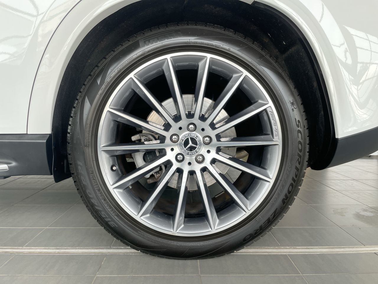 Certified Used 2022 Polar White Mercedes-Benz 4MATIC SUV image 18