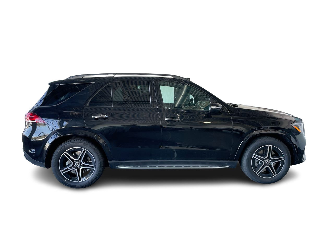 Used 2023 Obsidian Black Metallic Mercedes-Benz 4MATIC SUV image 15