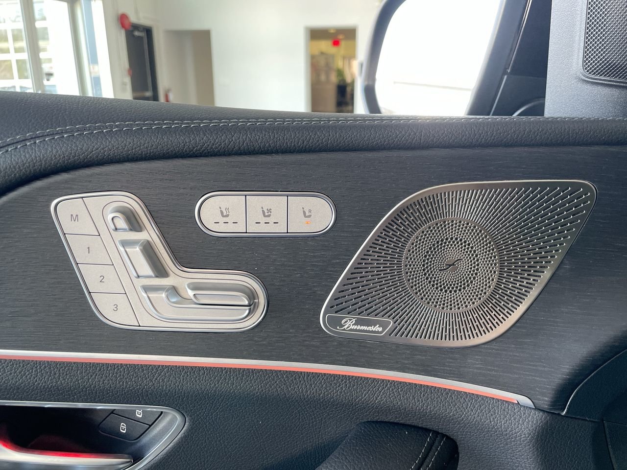 Used 2023 Obsidian Black Metallic Mercedes-Benz 4MATIC SUV image 20