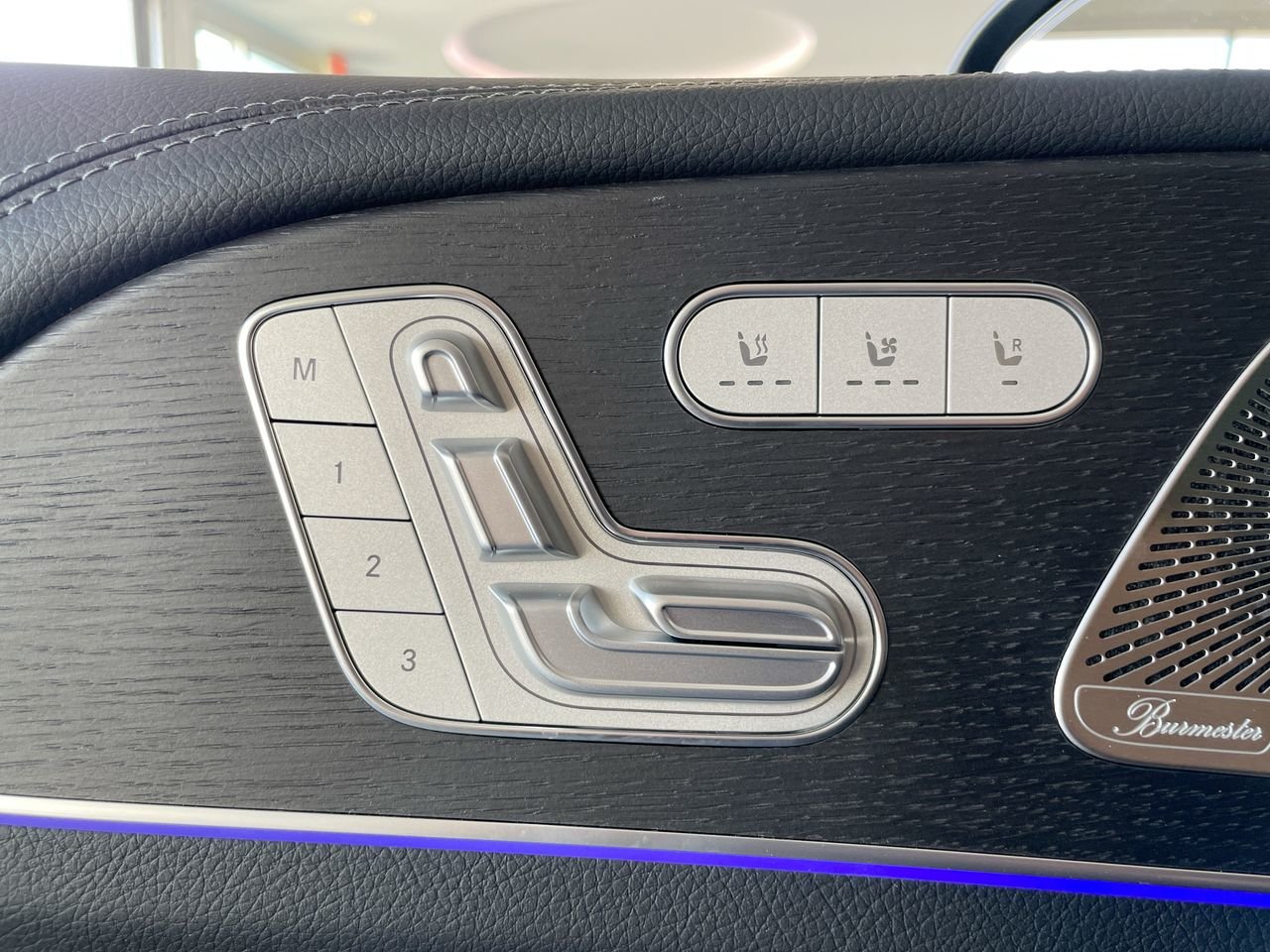 New 2023 Obsidian Black Mercedes-Benz 450 4MATIC image 21