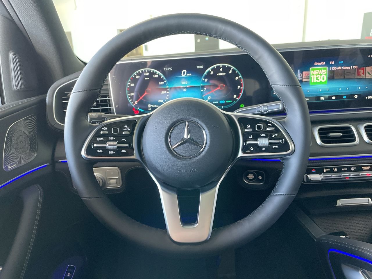 New 2023 Obsidian Black Mercedes-Benz 450 4MATIC image 23
