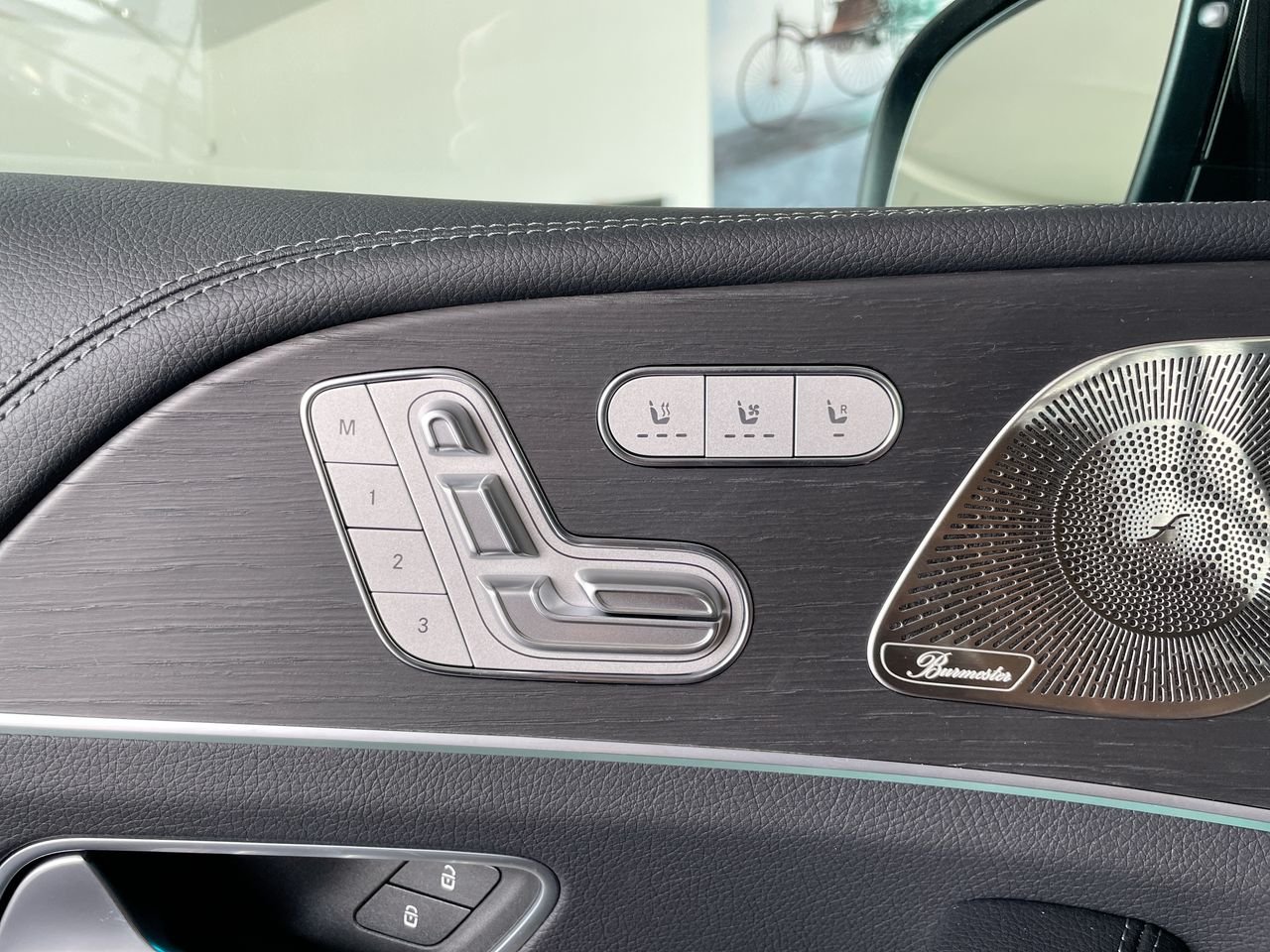 New 2023 Obsidian Black Mercedes-Benz 450 4MATIC image 21