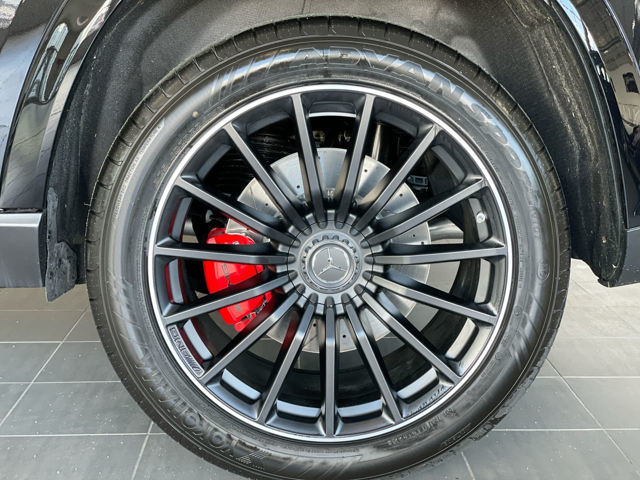 New 2023 Obsidian Black Metallic Mercedes-Benz AMG 63 4MATIC+ image 18