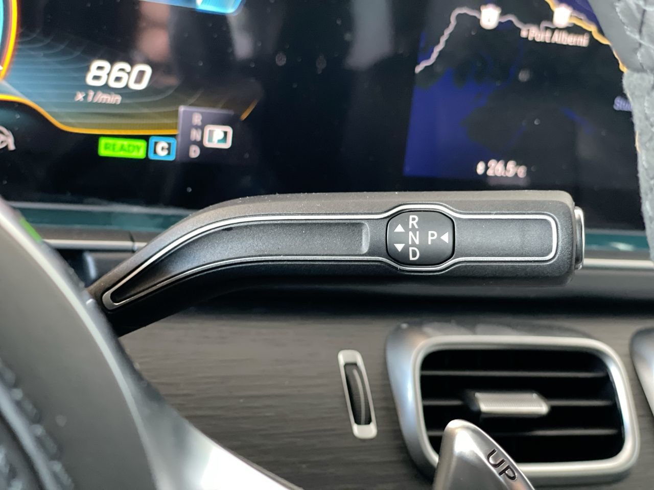 New 2023 Obsidian Black Metallic Mercedes-Benz AMG 63 4MATIC+ image 31