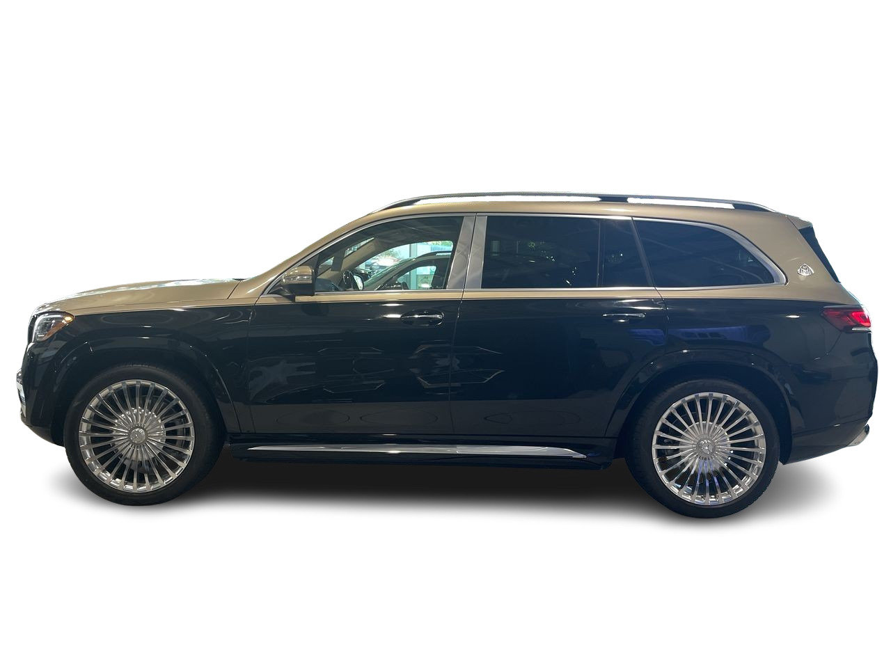 New 2023 Obsidian Black Metallic Mercedes-Benz 600 4MATIC image 7