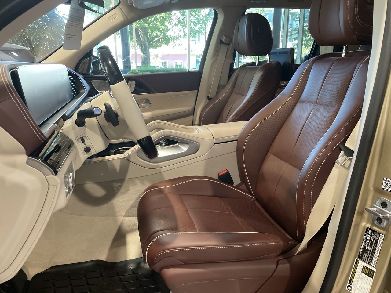 New 2023 Obsidian Black Metallic Mercedes-Benz 600 4MATIC image 20
