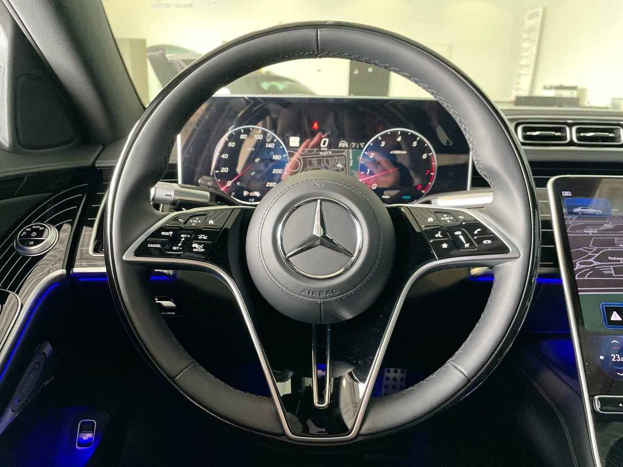 New 2023 Obsidian Black Mercedes-Benz S 580 4MATIC image 24