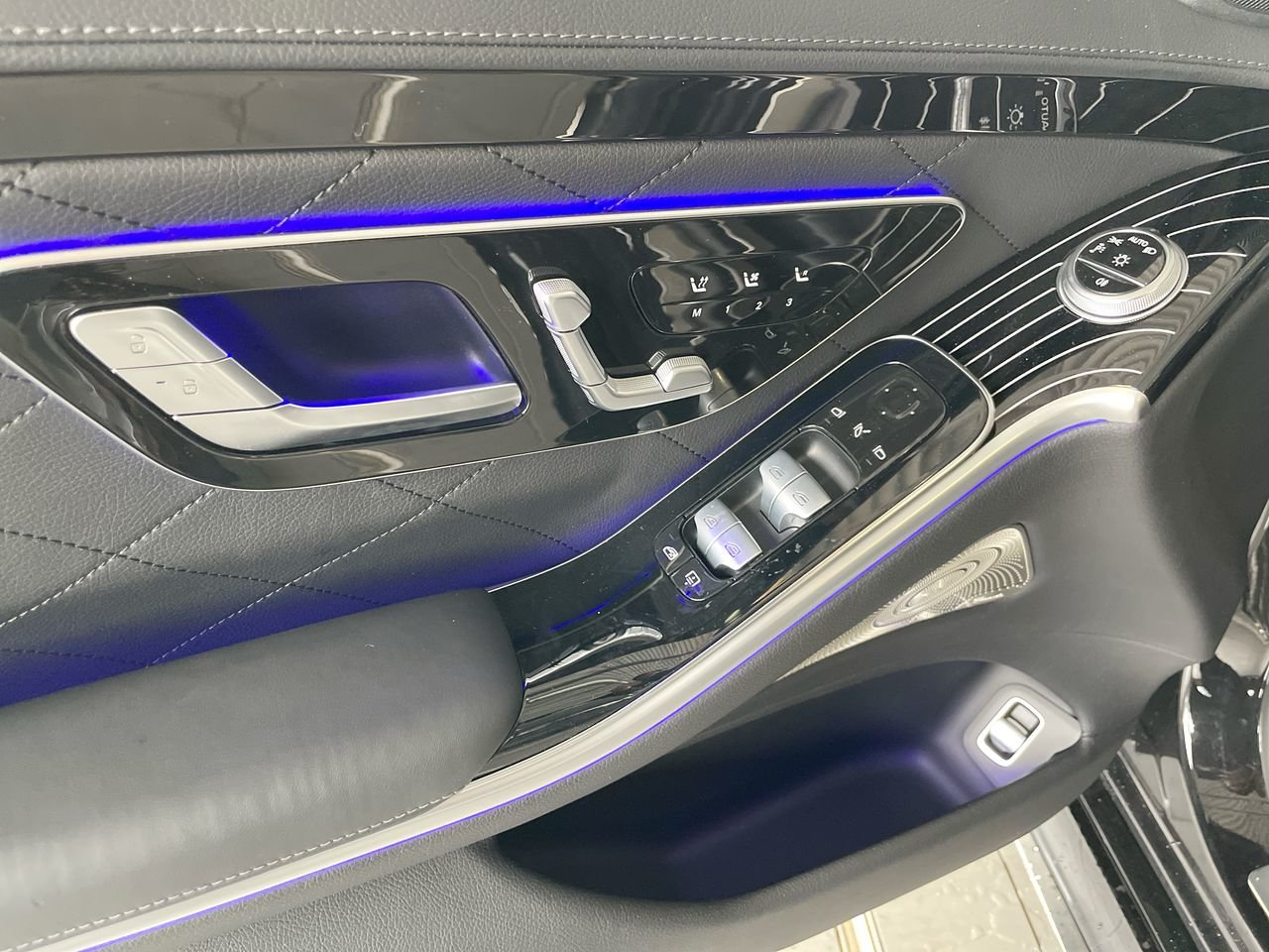 New 2023 Obsidian Black Mercedes-Benz S 580 4MATIC image 23
