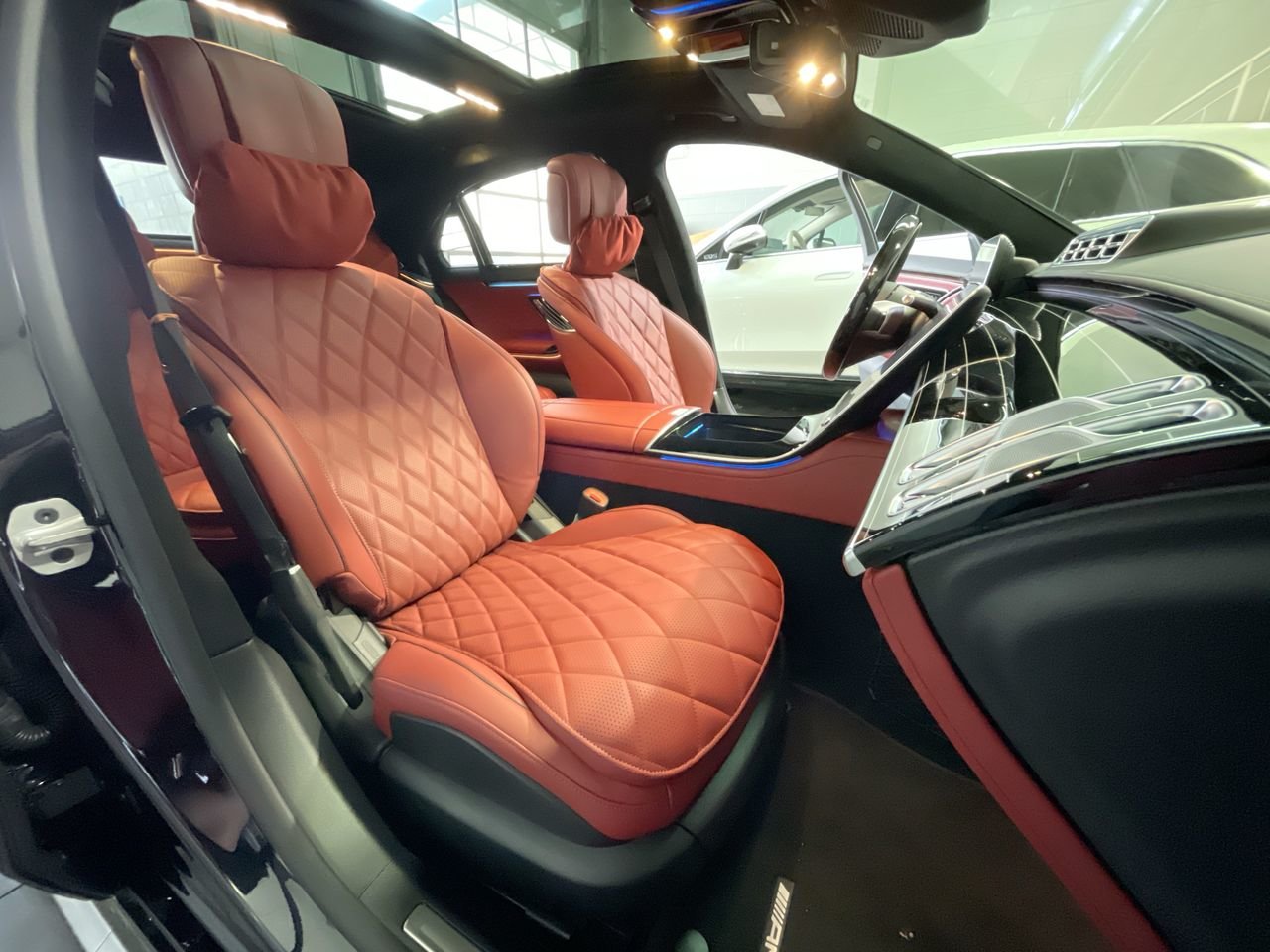 New 2023 Obsidian Black Mercedes-Benz S 580 4MATIC image 35
