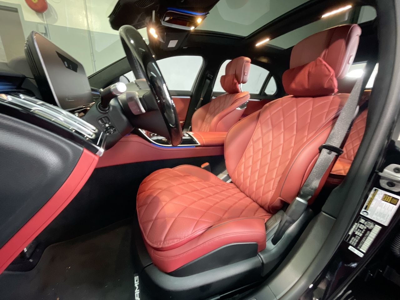 New 2023 Obsidian Black Mercedes-Benz S 580 4MATIC image 22