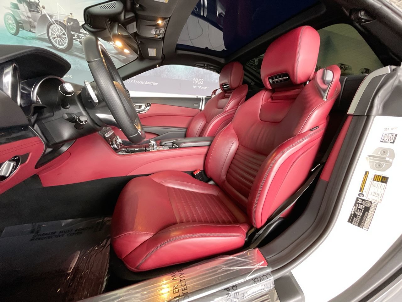 Used 2018 designo Diamond White Met Mercedes-Benz Roadster image 19