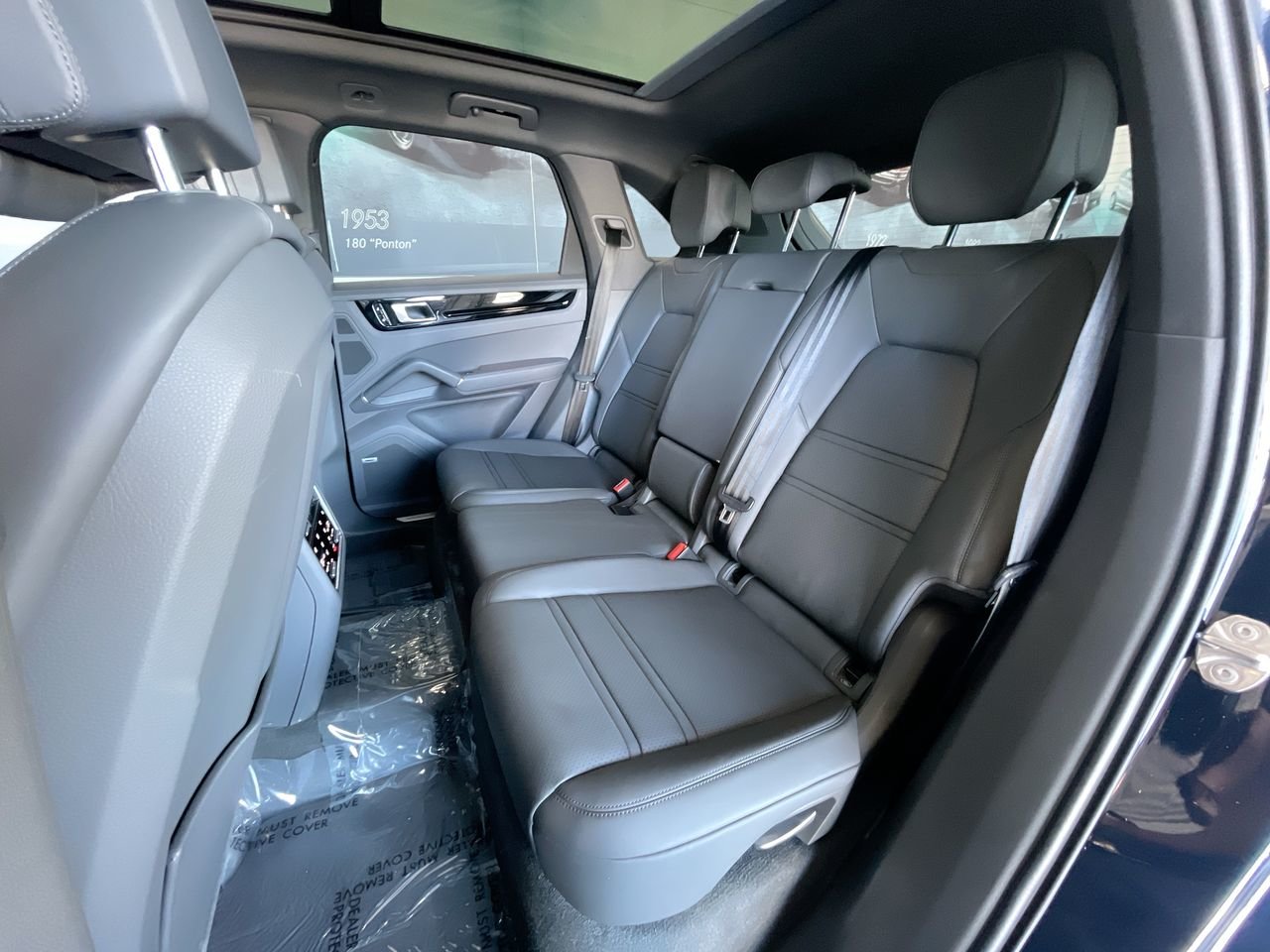 Used 2020 Moonlight Blue MET Porsche S image 31