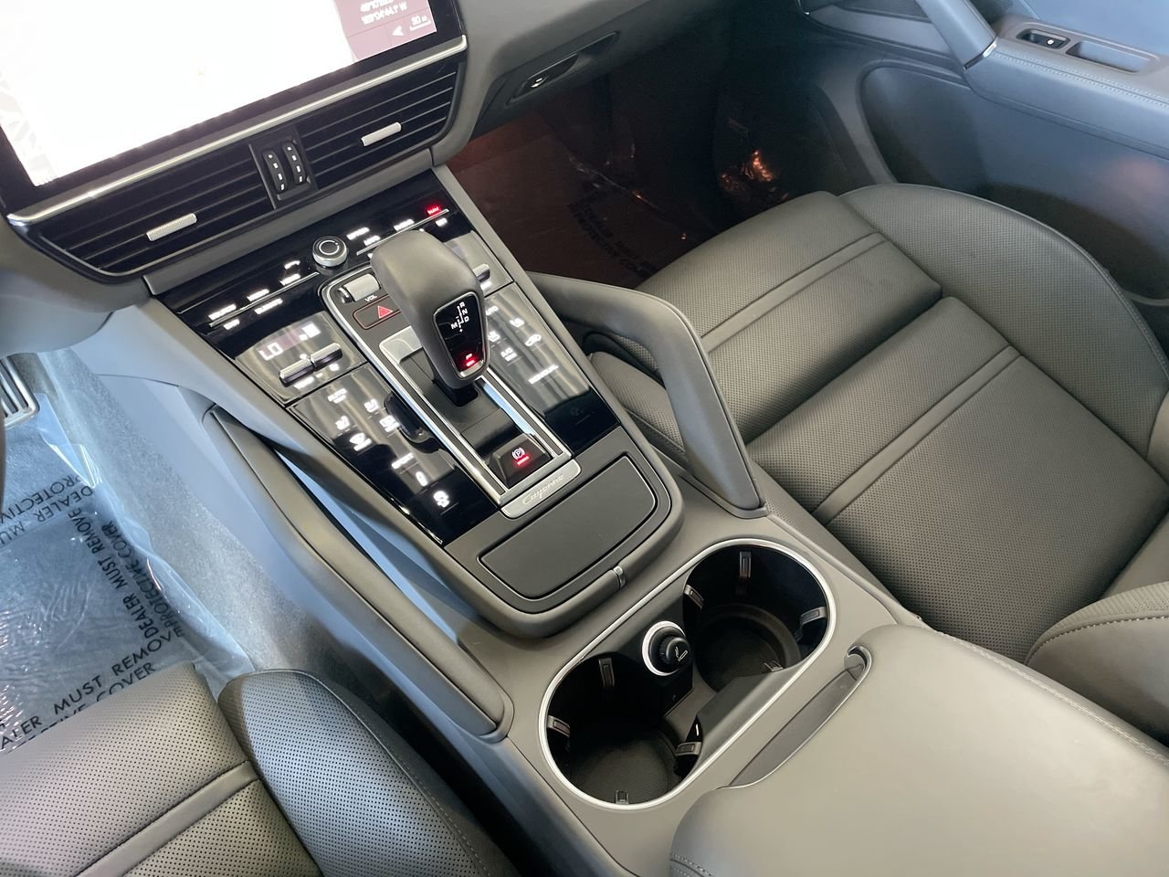Used 2020 Moonlight Blue MET Porsche S image 29