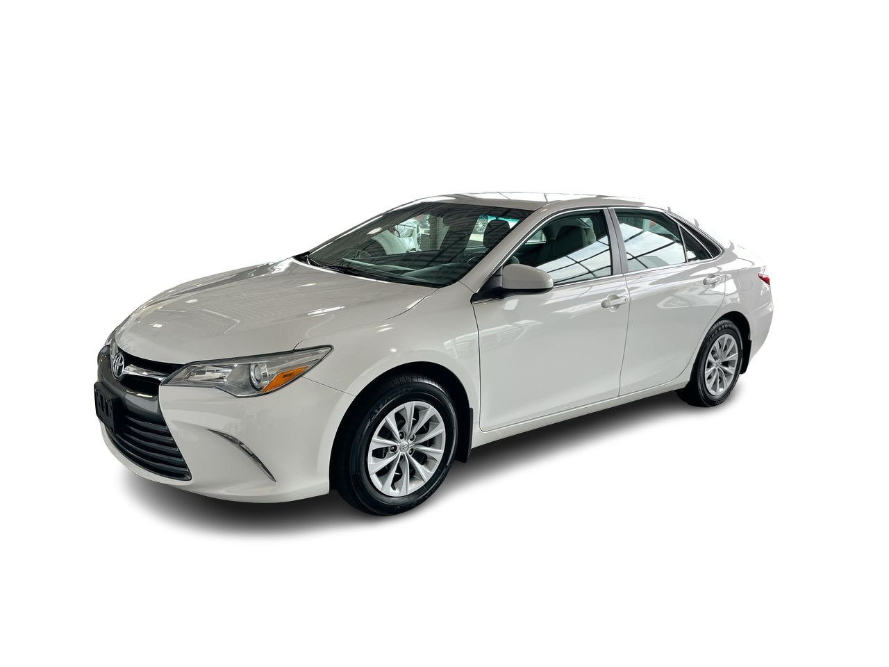 Used 2015 Alpine White Toyota 4-Door Sedan LE 6A image 5