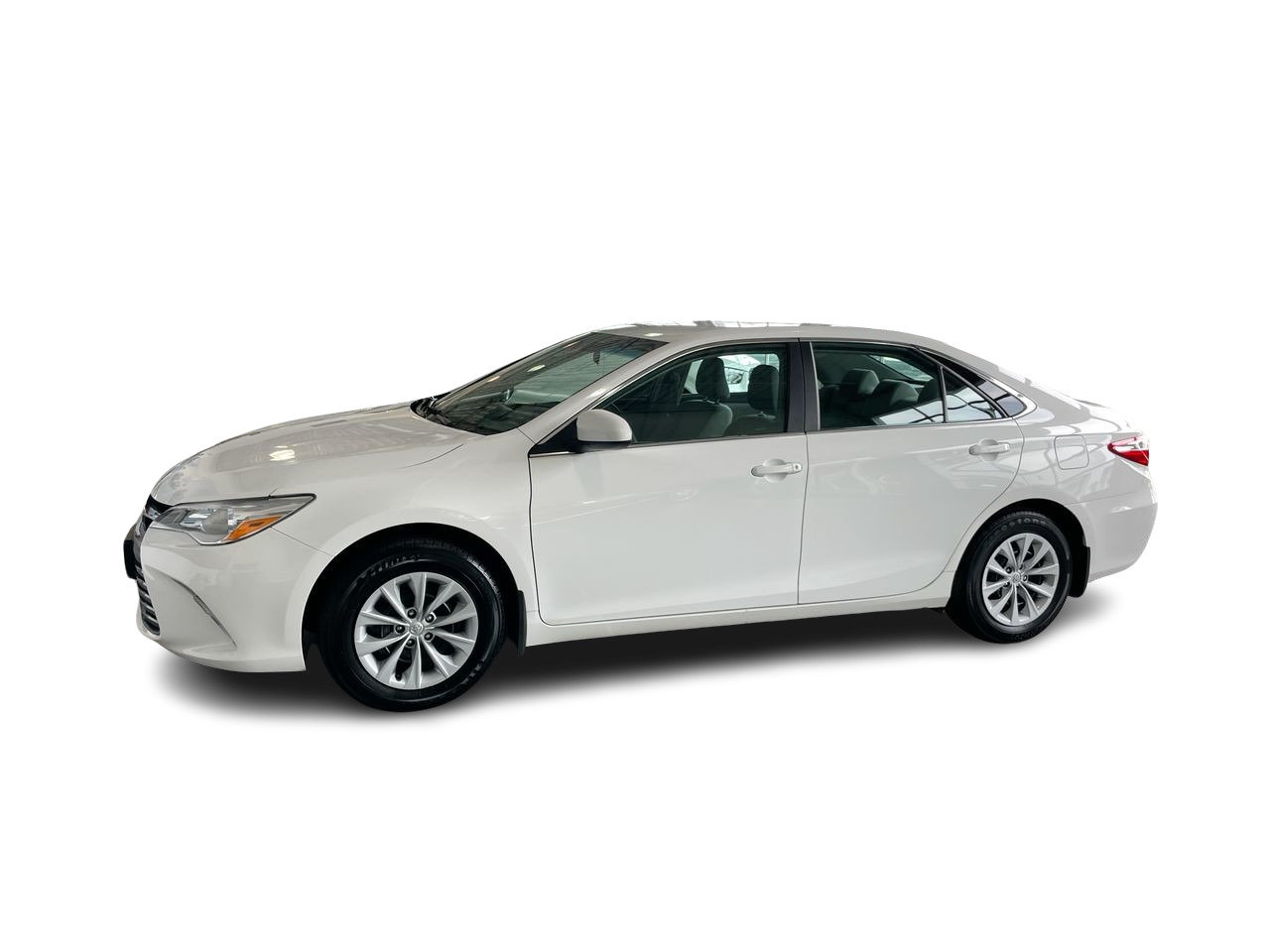 Used 2015 Alpine White Toyota 4-Door Sedan LE 6A image 6