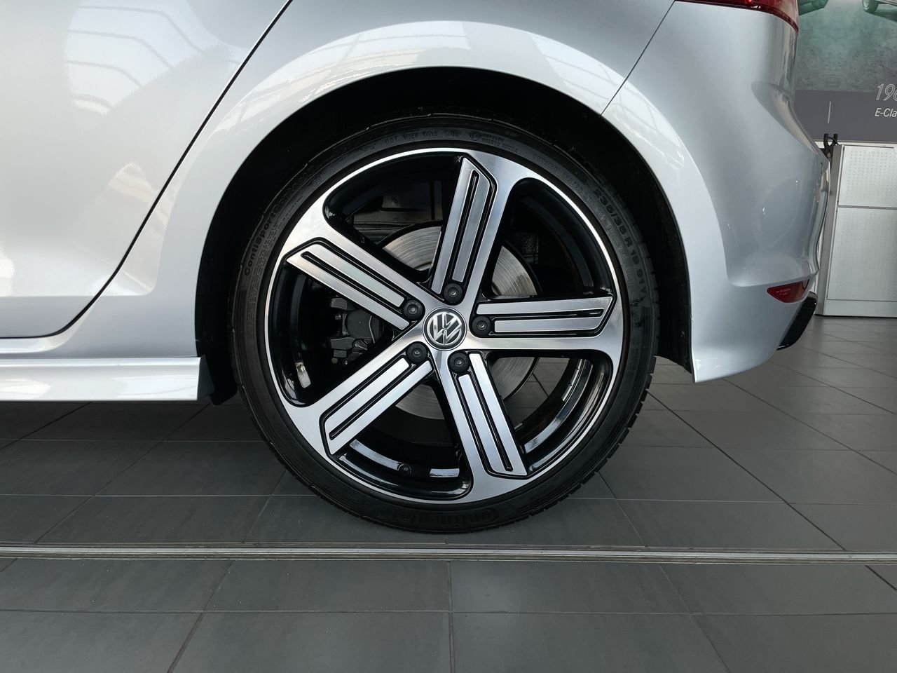 Used 2017 Silver Volkswagen 5-Dr 2.0T 4MOTION at DSG image 18