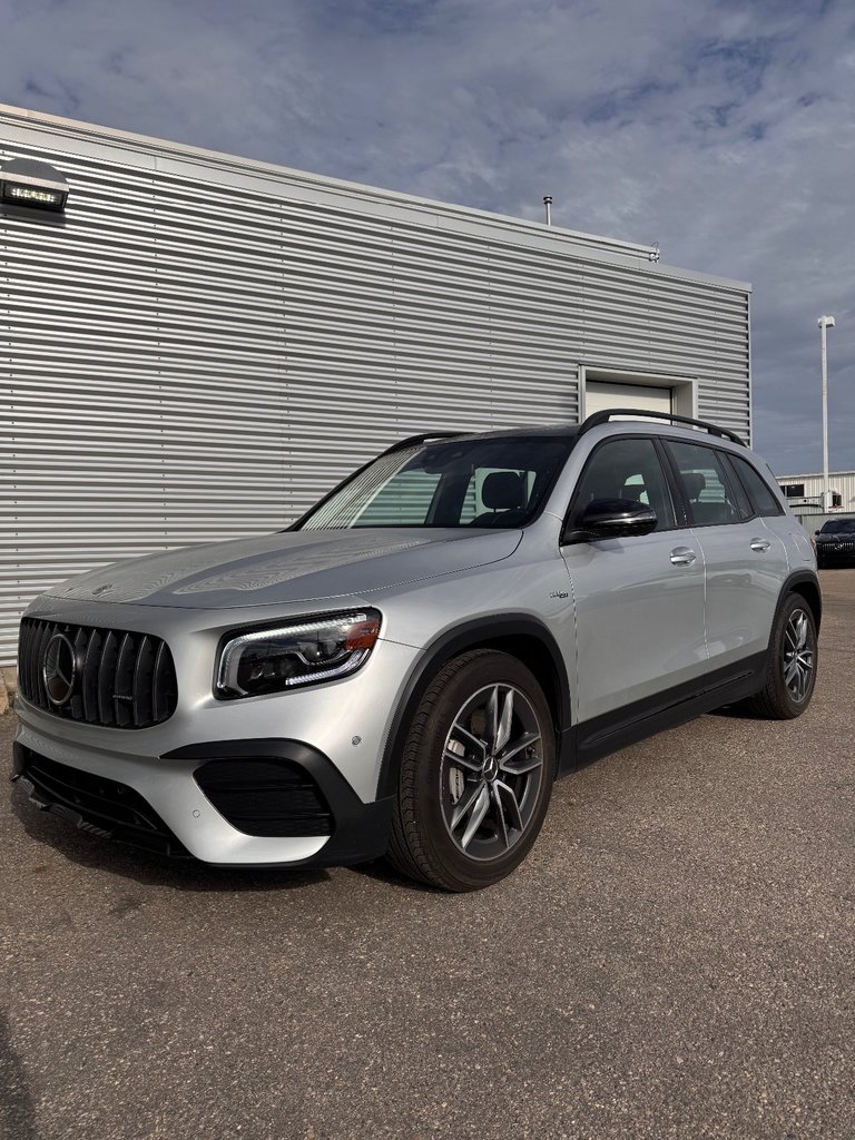 Iridium Silver Met 2022 Mercedes-Benz GLB SUV / Crossover All-Wheel Drive Automatic