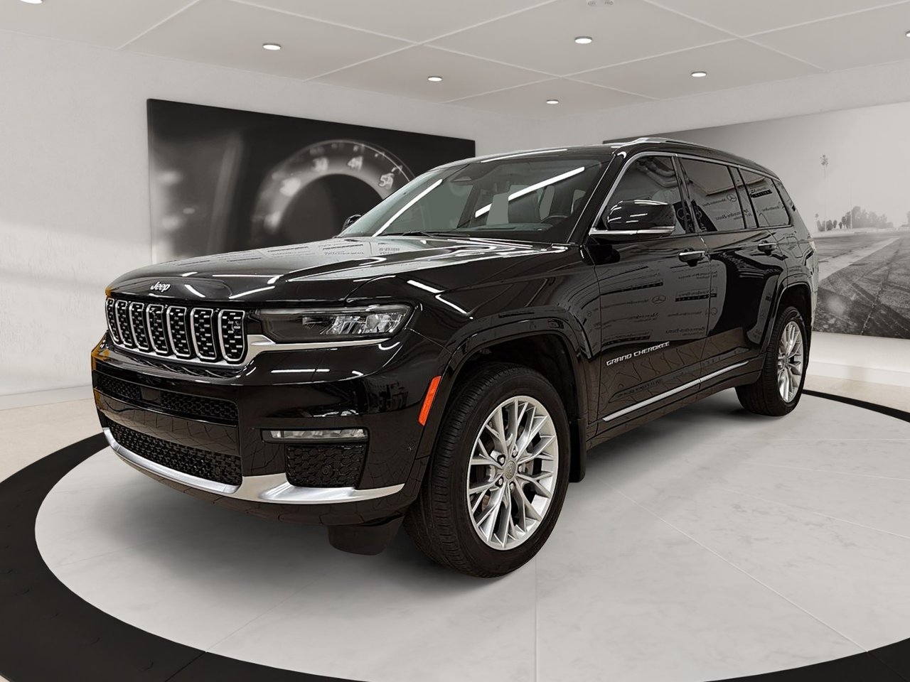 Black (Couche nacree cristal noir etincelant) 2022 Jeep Grand Cherokee L SUV / Crossover Four-Wheel Drive Automatic