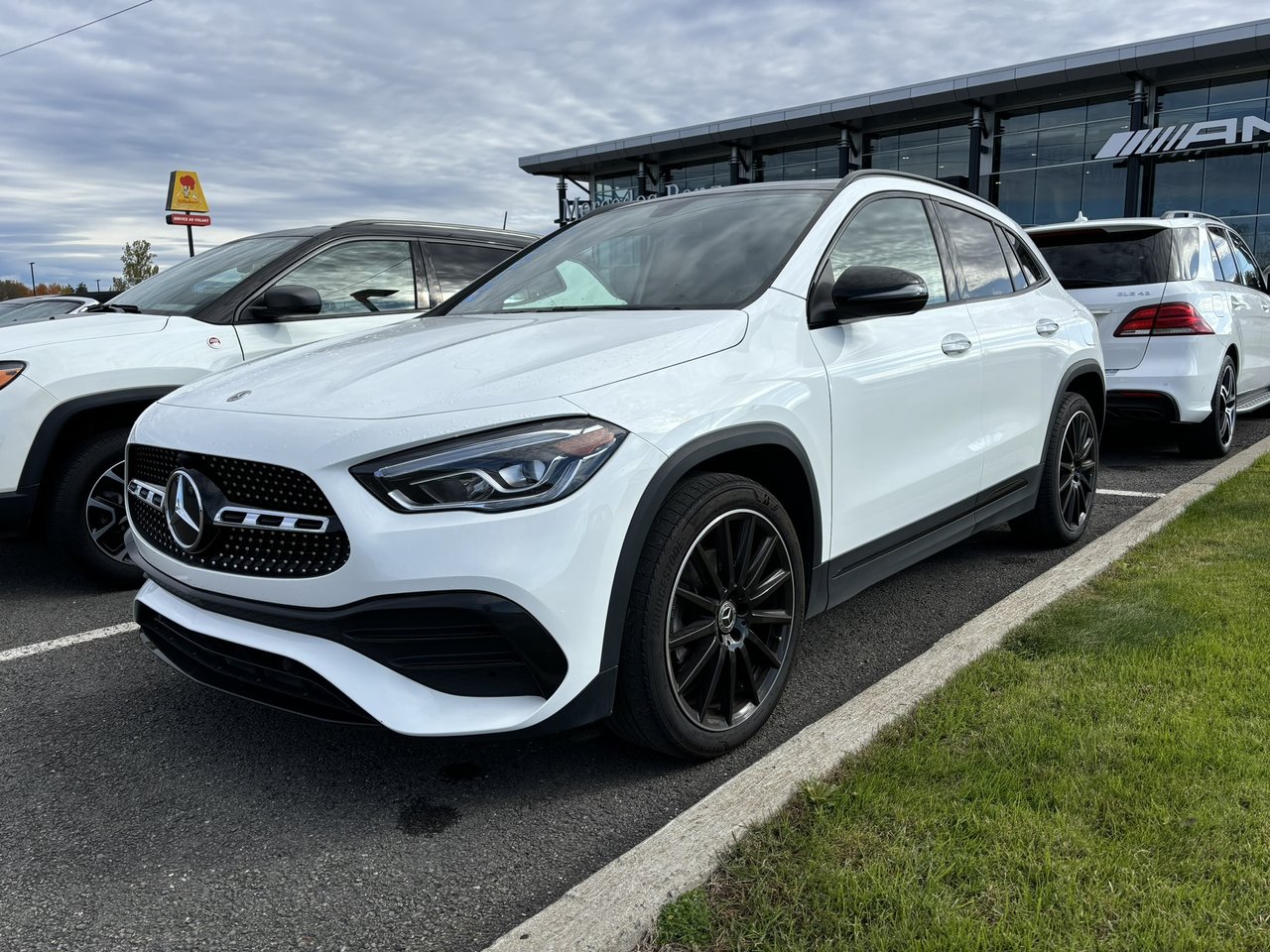 Used 2023 MercedesBenz GLA with 34,393 km for sale at Otogo