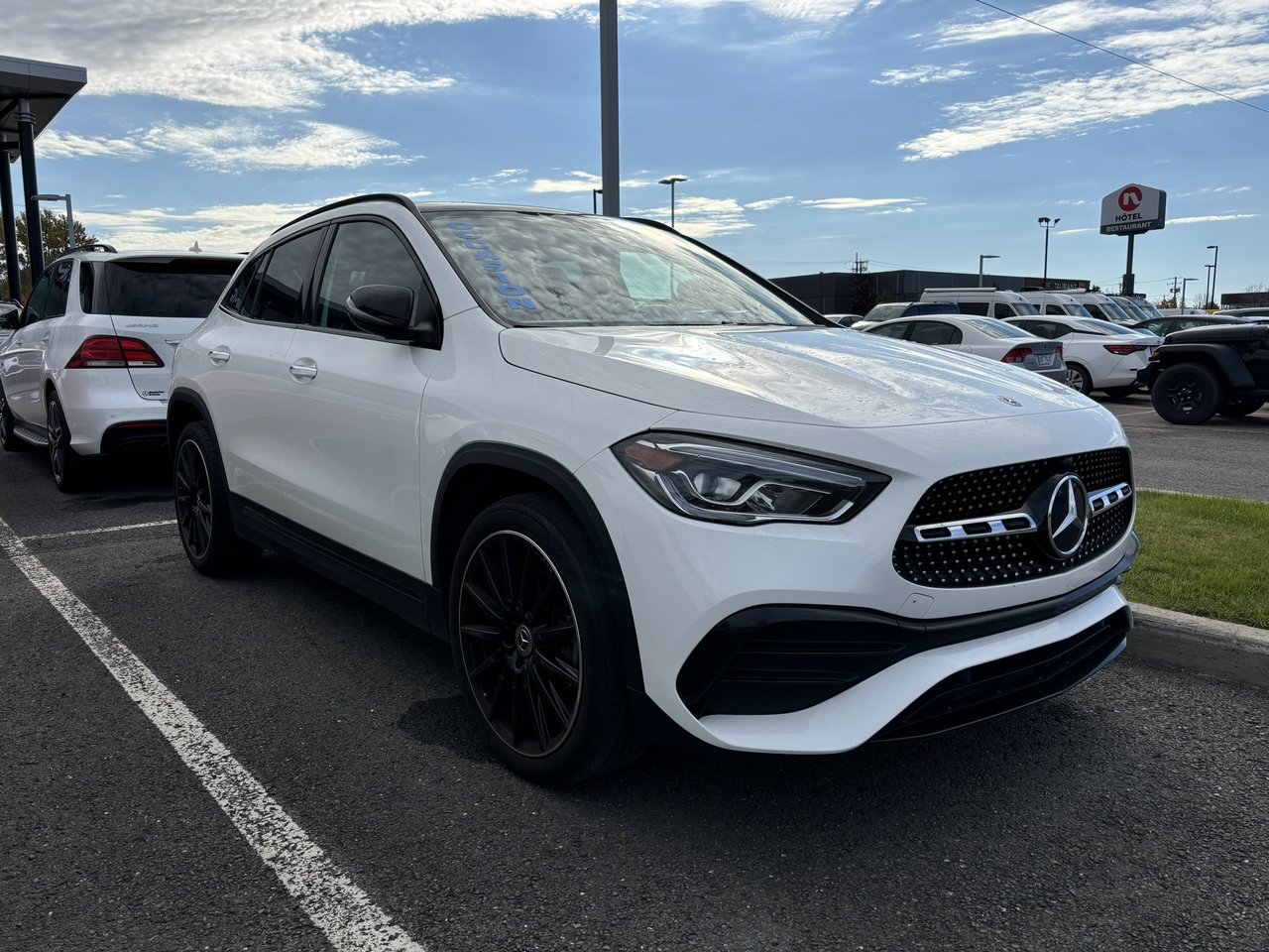 Used 2023 MercedesBenz GLA with 34,393 km for sale at Otogo