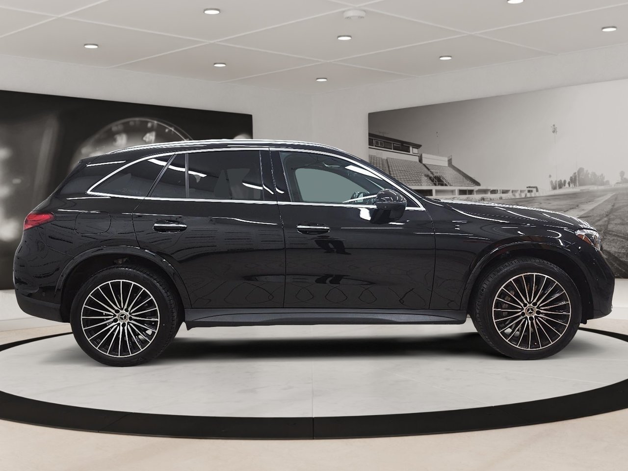 2023 Mercedes-Benz GLC