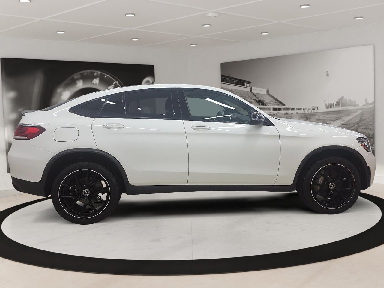 2023 Mercedes-Benz GLC