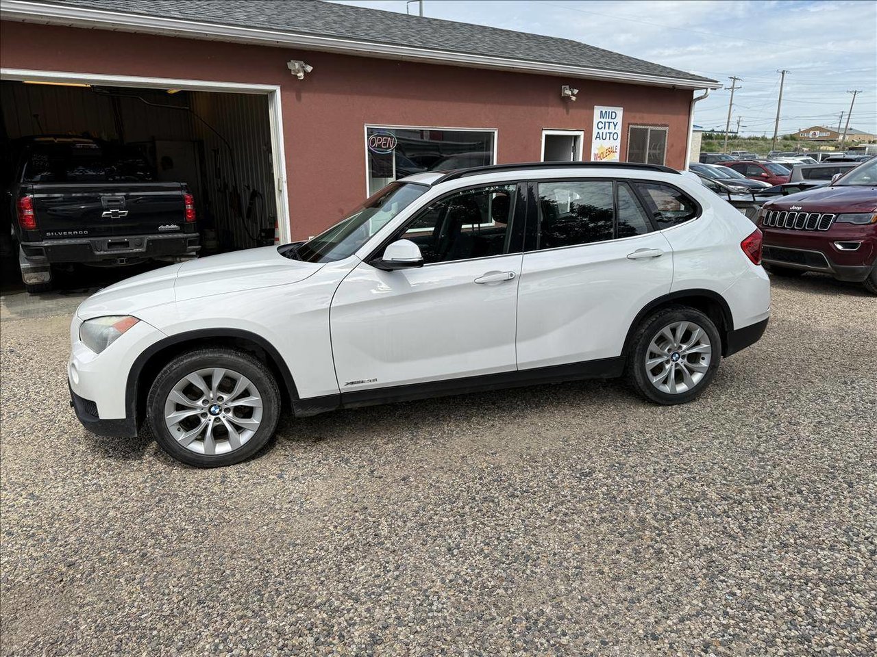 White 2014 BMW X1 SUV / Crossover All-Wheel Drive Automatic
