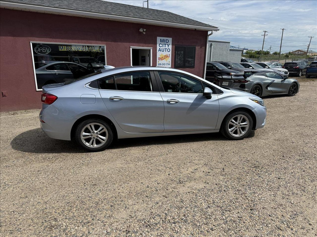 Silver 2018 Chevrolet Cruze Sedan Front-Wheel Drive Automatic
