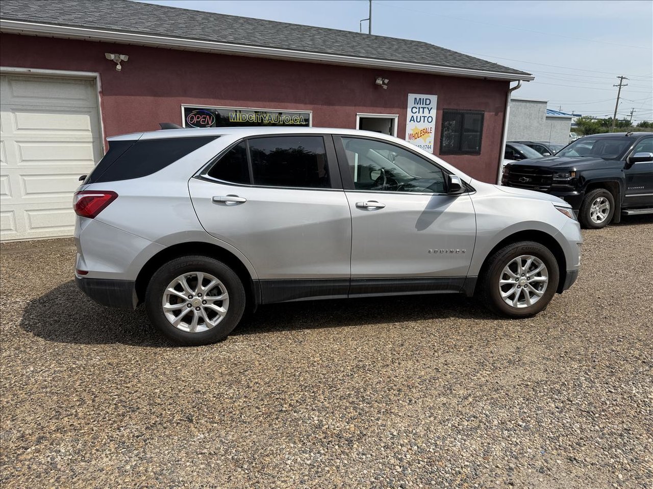 Gray 2021 Chevrolet Equinox SUV / Crossover Four-Wheel Drive Automatic