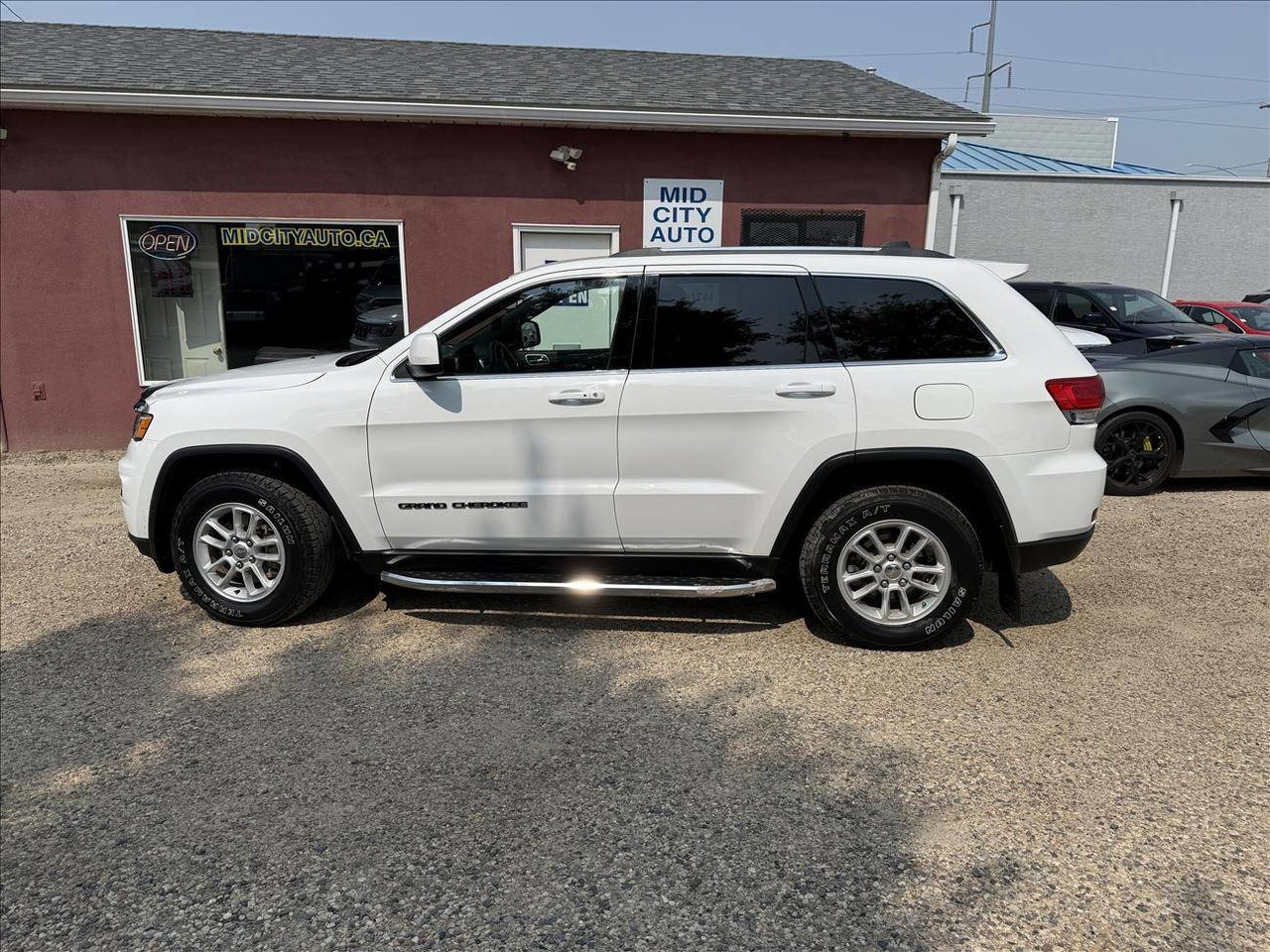 2019 Jeep Grand Cherokee Laredo 4WD