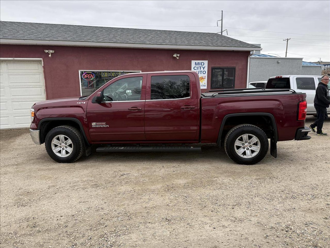 GMC Sierra 1500 SLE Crew Cab 4WD 2015