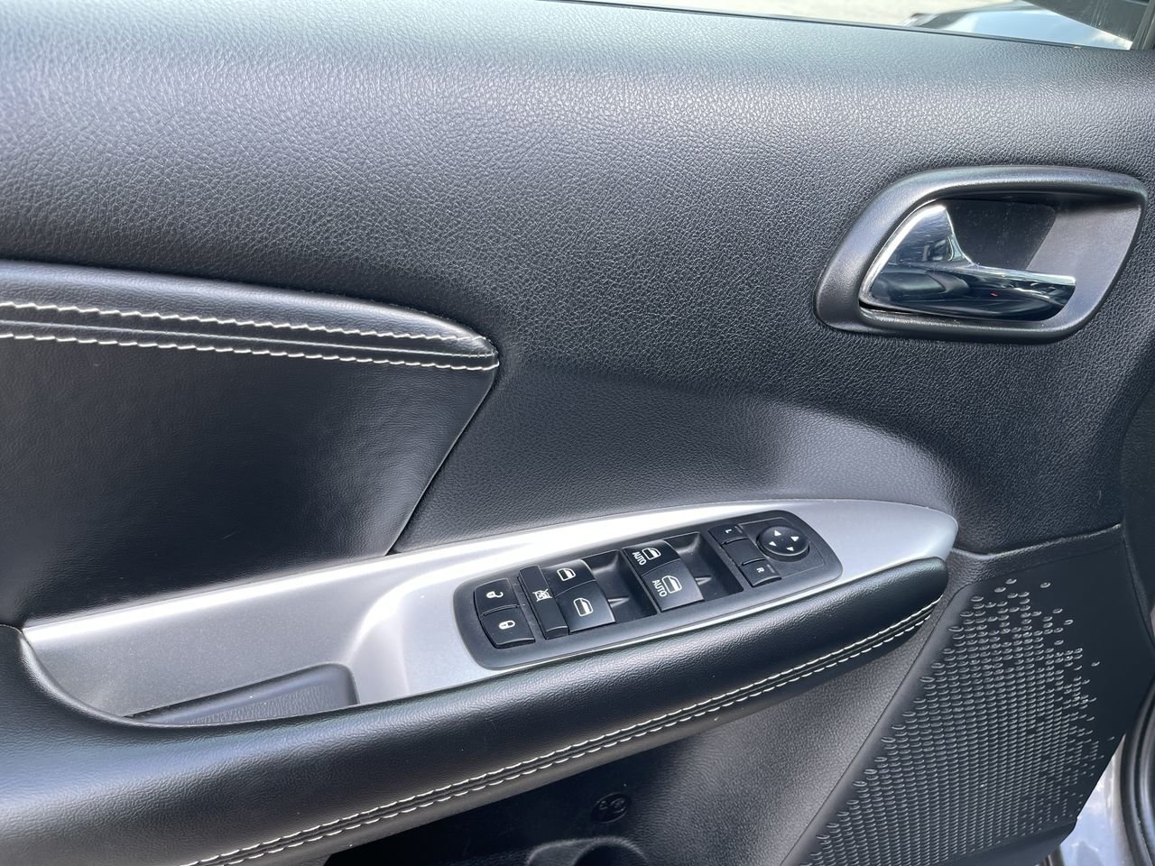 Used 2018 Granite Crystal Metallic Dodge GT image 21