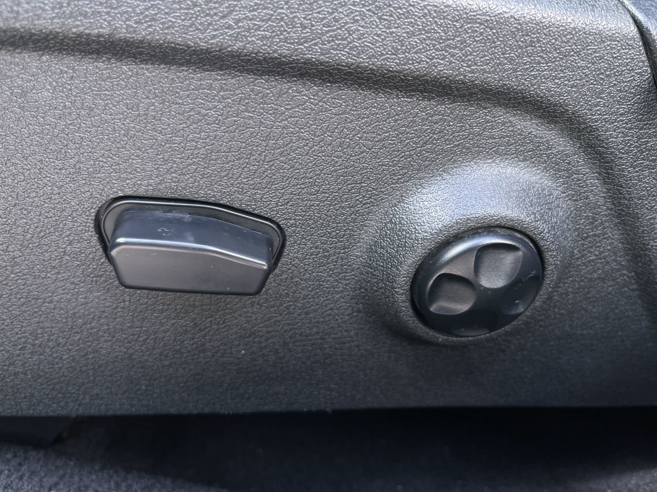 Used 2018 Granite Crystal Metallic Dodge GT image 20