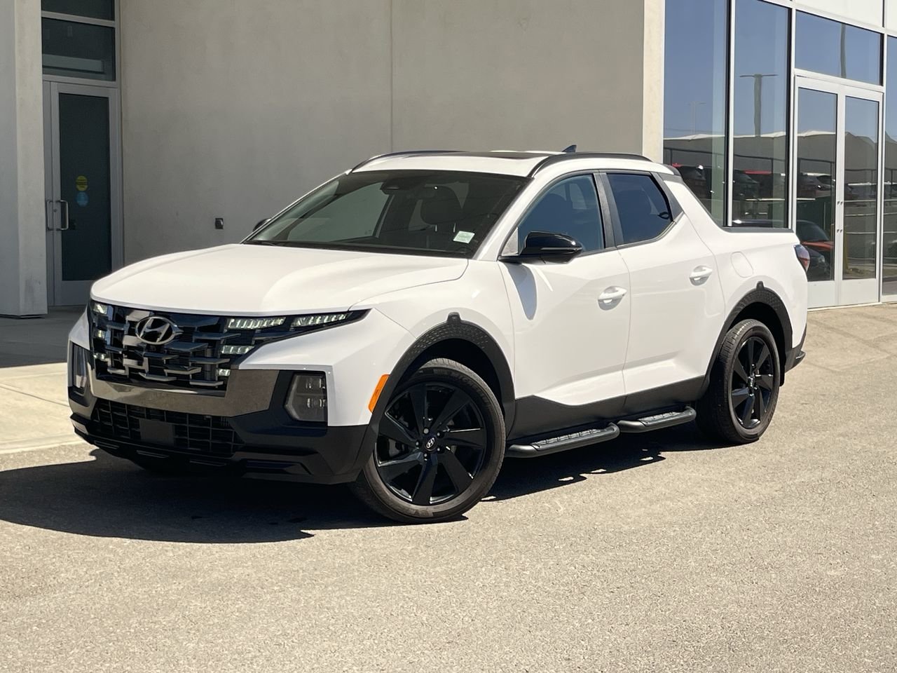 Atlas White 2024 Hyundai Santa Cruz Pickup Truck Automatic
