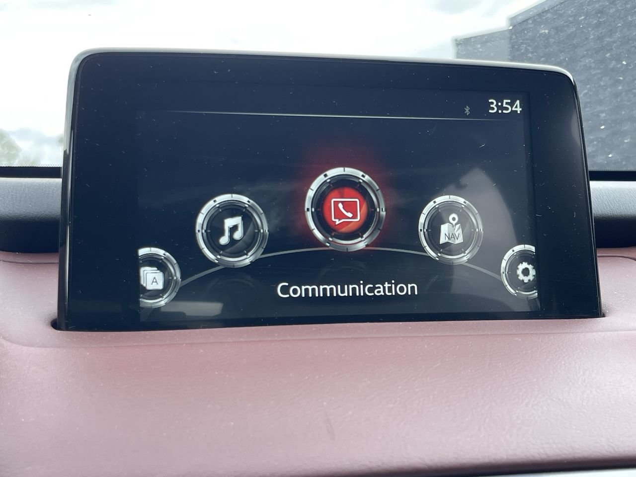 Used 2018 Silver Mazda Signature image 24