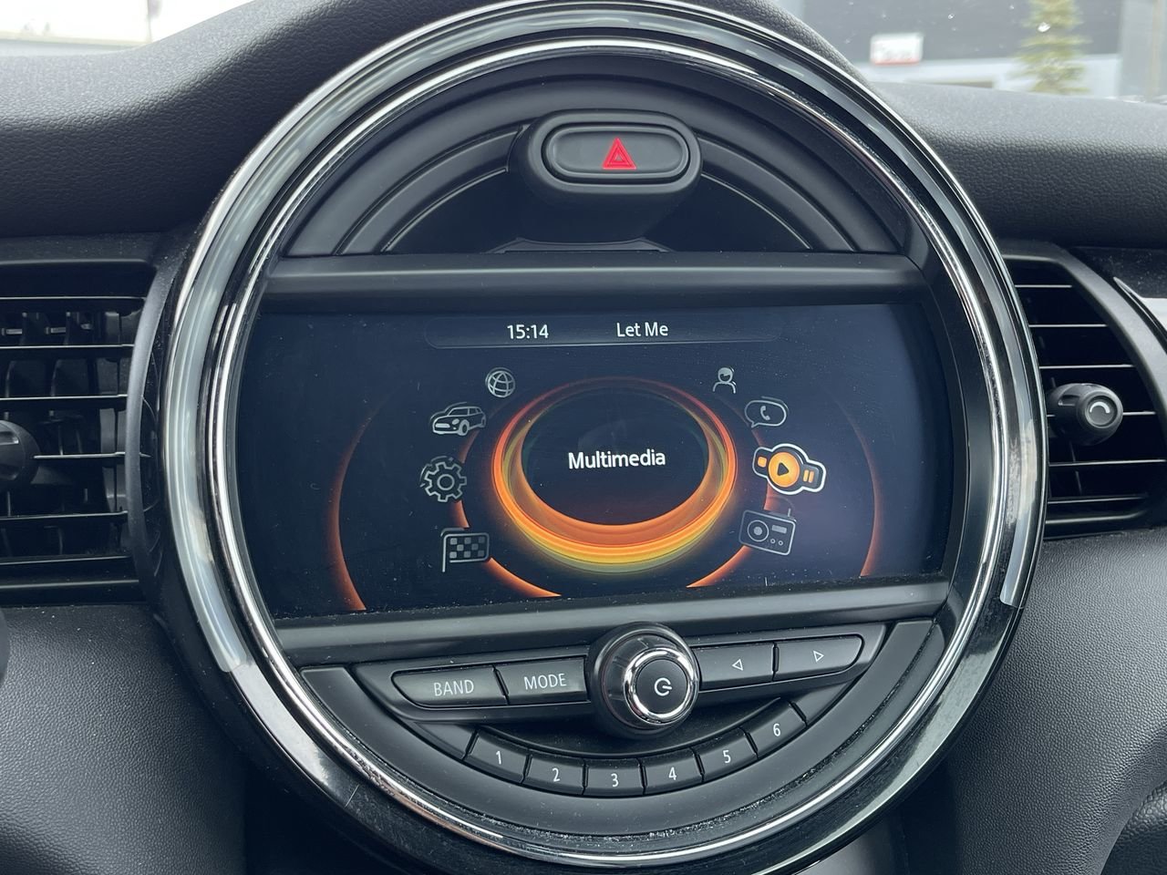 Used 2018 White MINI Cooper S image 23