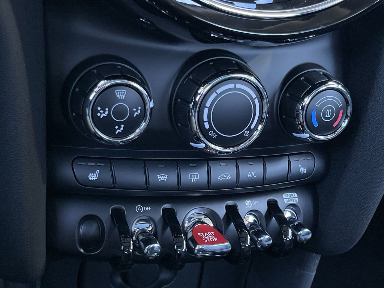 New 2024 Midnight Black II MINI Cooper image 27