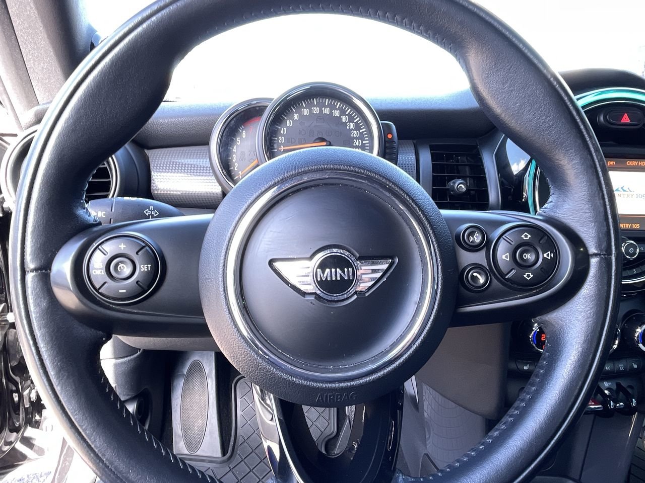 Used 2017 Black MINI  image 22