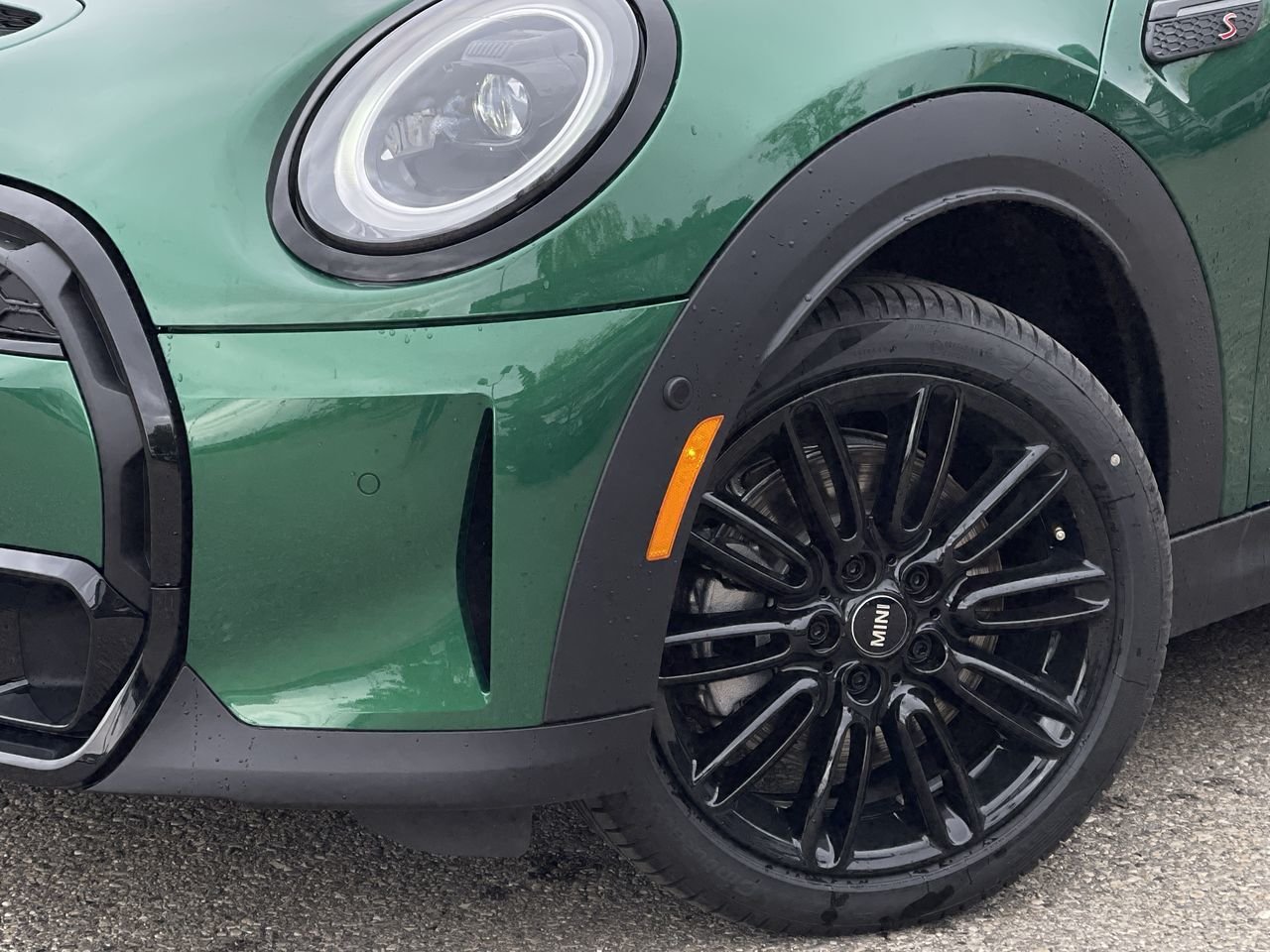 New 2024 British Racing Green IV Metallic MINI Cooper S image 18