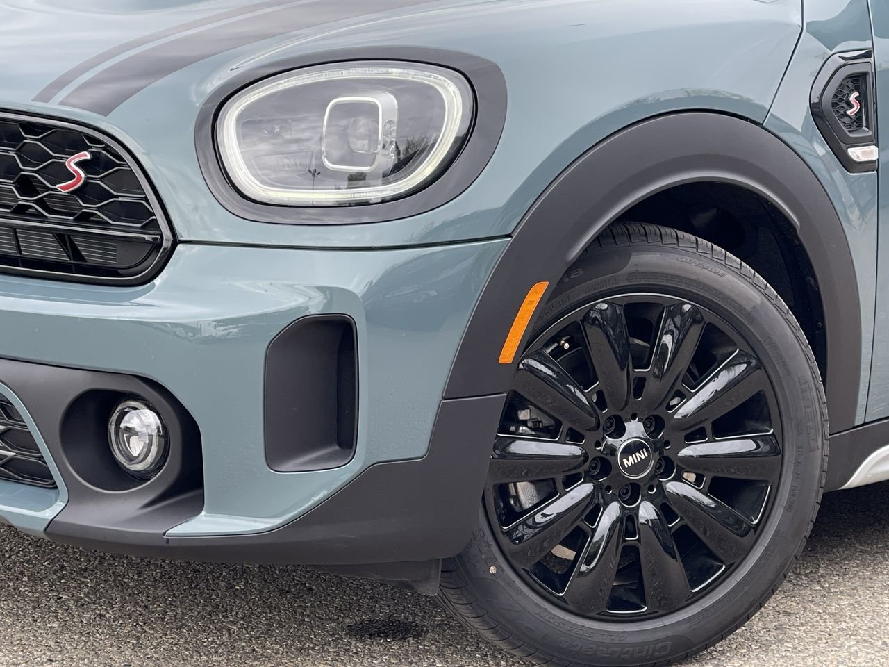 New 2024 Sage Green Metallic MINI Cooper S image 18