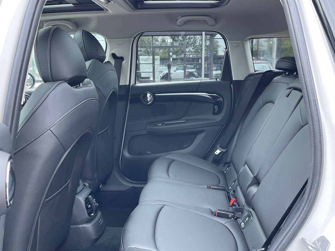 New 2024 Nanuq White MINI Cooper S image 31