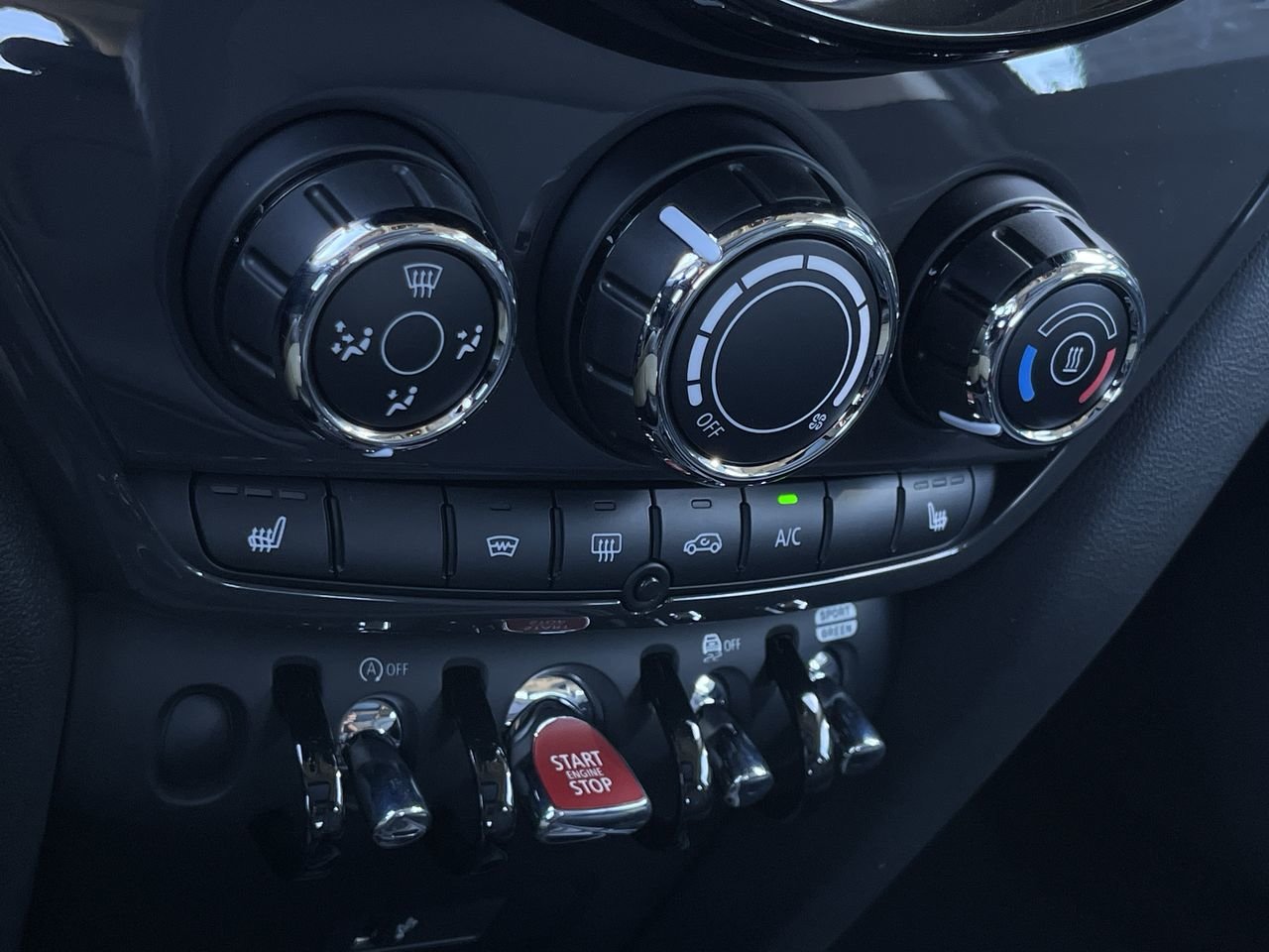 New 2024 Midnight Black II MINI Cooper image 27